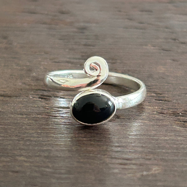 Simple Swirl Adjustable Sterling Silver Ring - Onyx