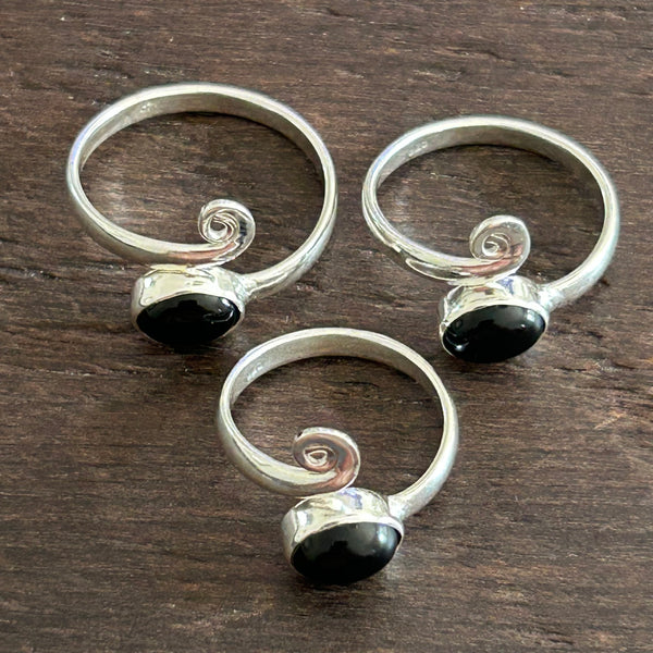 Simple Swirl Adjustable Sterling Silver Ring - Onyx