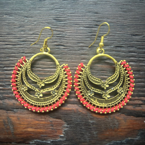 'Ethnic Vibes' Crescent Flowers Earrings - Red