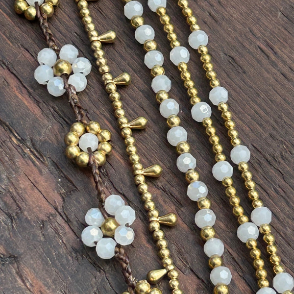 'Bead Love' Flower Design Bead Bracelet (Clear White)