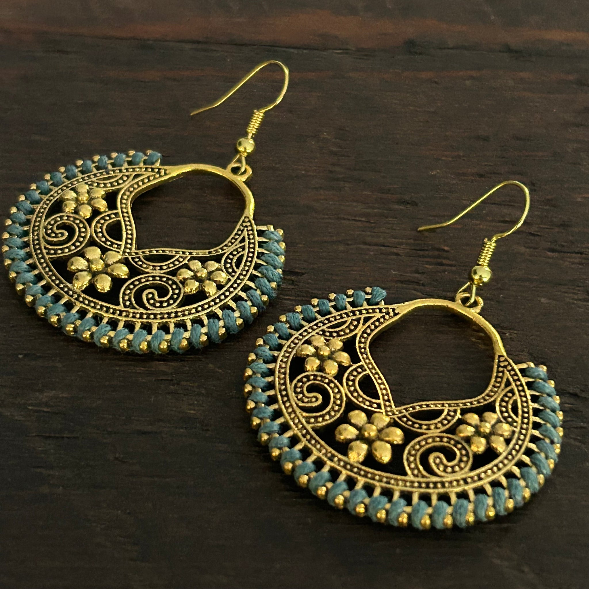 ‘Ethnic Vibes’ Round Flower Design Earrings - Blue Turquoise