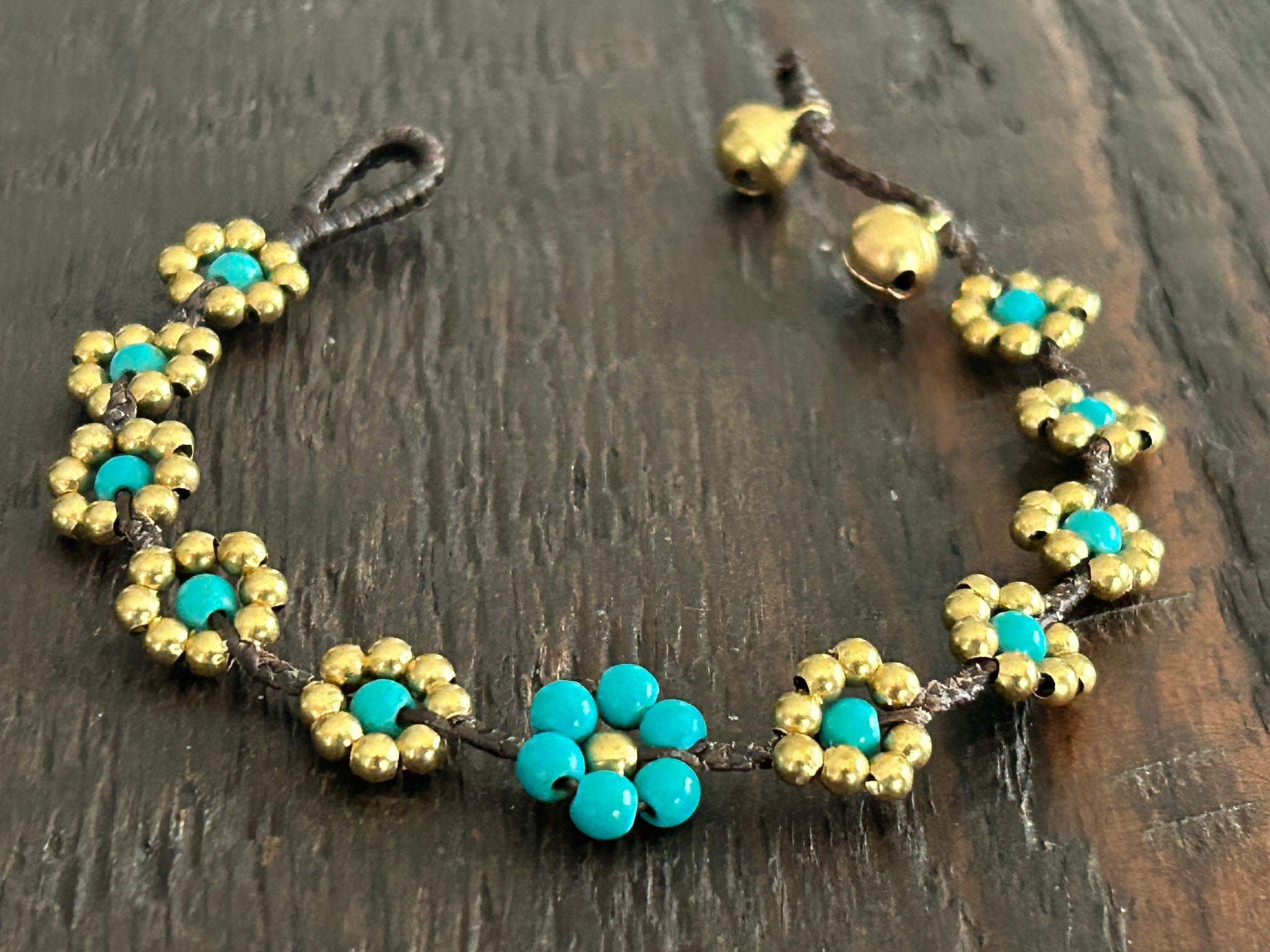 'Bead Love' Flower Design Bead Bracelet (Blue Turquoise)