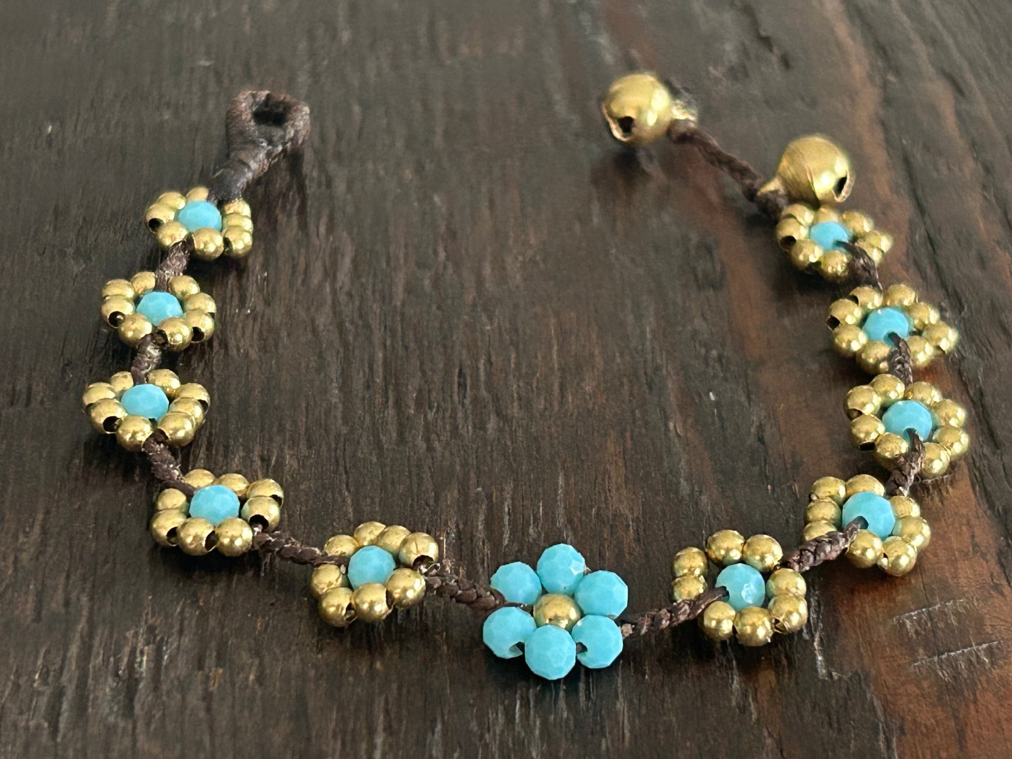 'Bead Love' Flower Design Bead Bracelet (Light Blue)