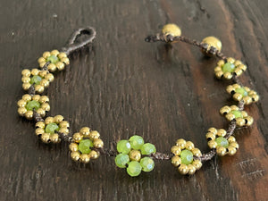 'Bead Love' Flower Design Bead Bracelet (Bright Green)