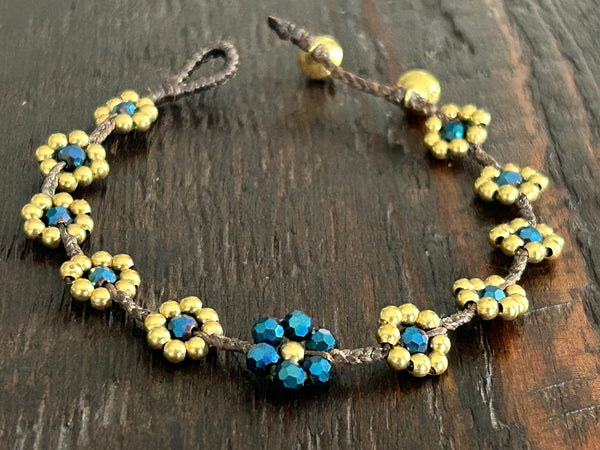 'Bead Love' Flower Design Bead Bracelet (Metallic Blue)