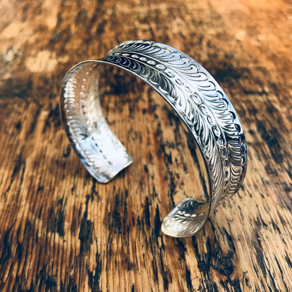 'Karen Hill Tribe' Ethnic Feather Design Cuff Bangle - Sterling Silver Bangle