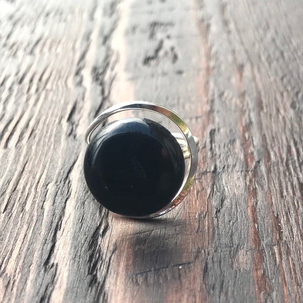 Black Abstract Design Setting Sterling Silver Ring