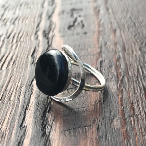 Black Abstract Design Setting Sterling Silver Ring