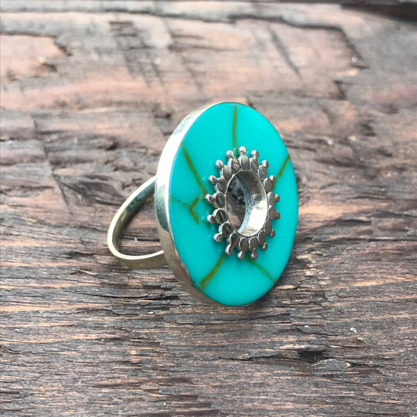 'White Isle' Green Turquoise Tribal Embellishment Sterling Silver Ring