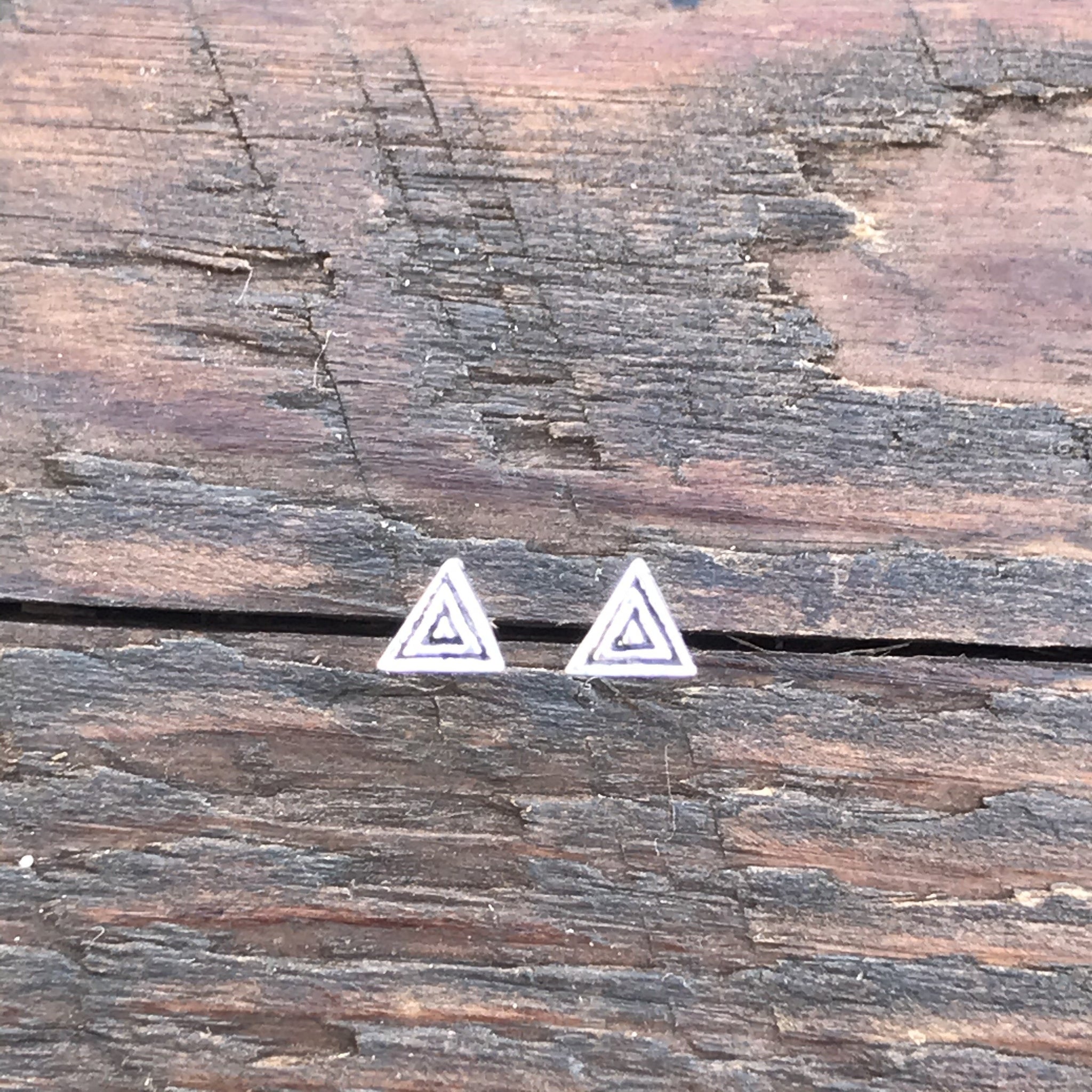 Sterling Silver 'Etched Triangle' Design Stud Earrings