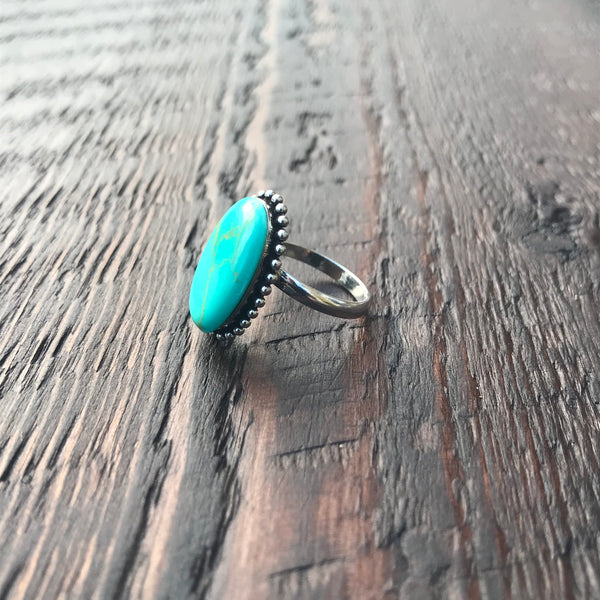 'White Isle' Oval Green Turquoise Sterling Silver Ring With Ethnic Bead - Adjustable
