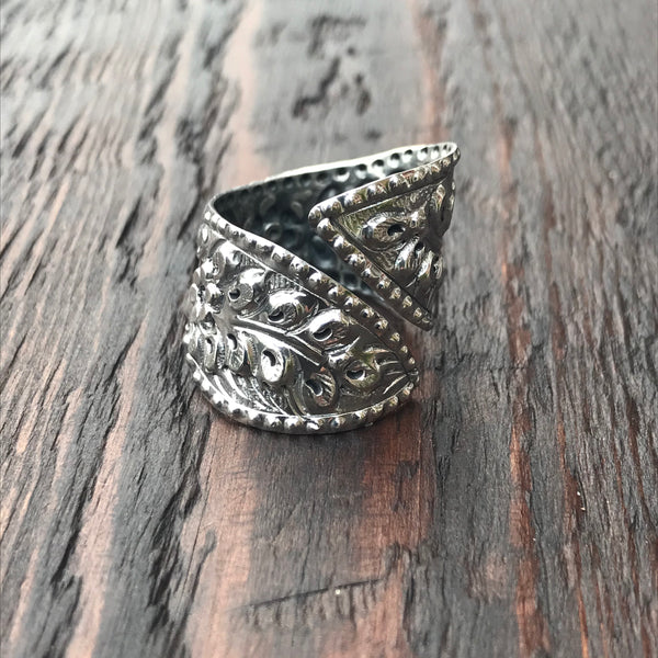 'Karen Hill Tribe' Floral Twist Sterling Silver Ring