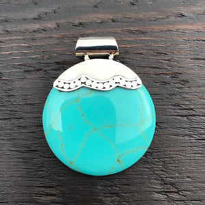 ‘White Isle’ Statement Green Round Turquoise Pendant With Decorative Tip