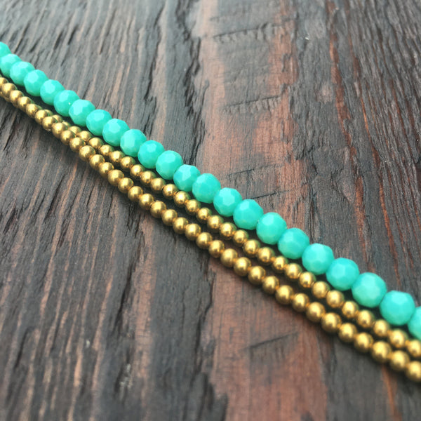 'Bead Love' Faceted Bead and Brass Bracelet (Green Turquoise)