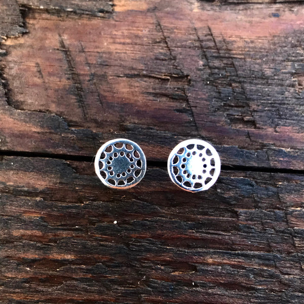 Sterling Silver 'Abstract Sun' Design Stud Earrings