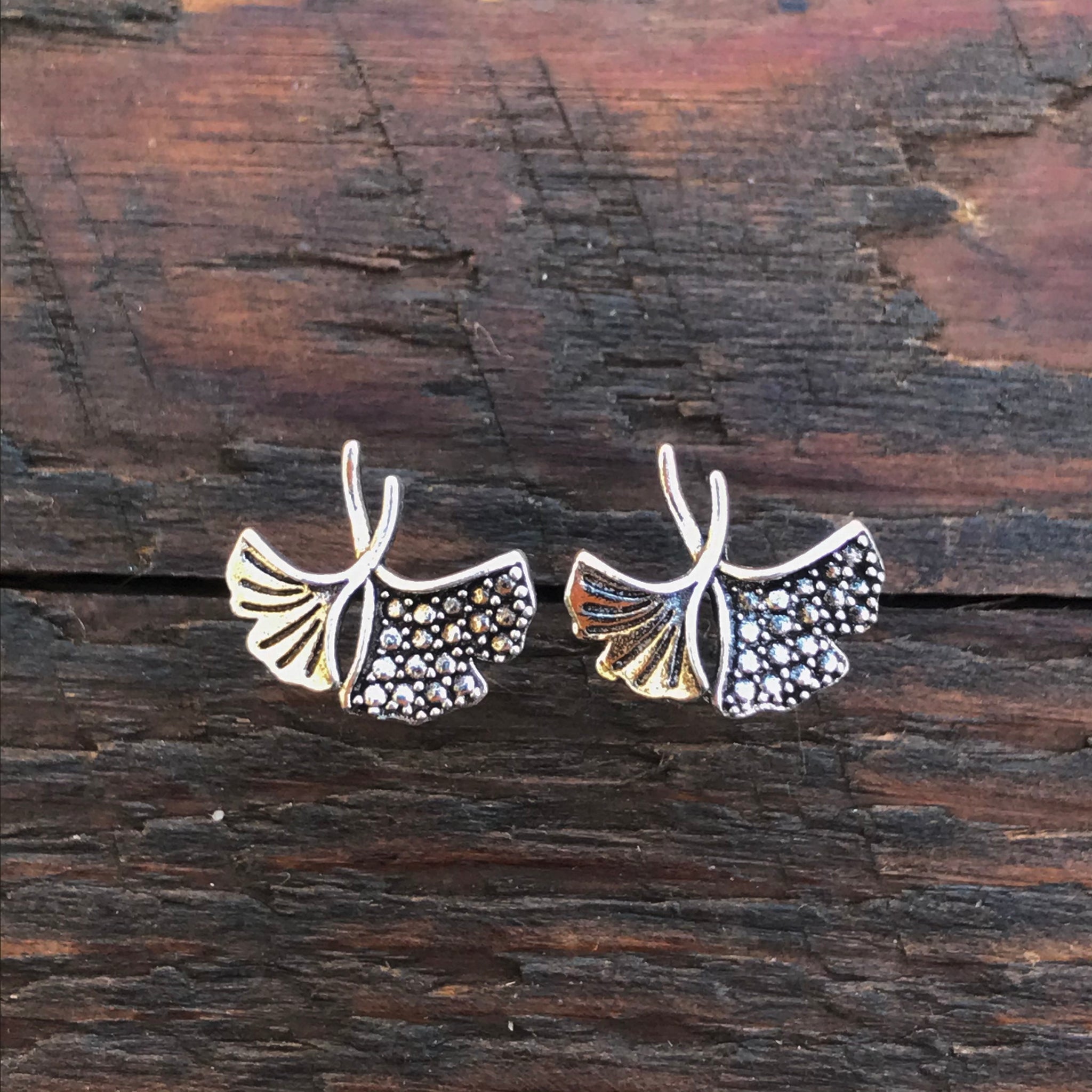 Sterling Silver 'Filigree Fan' Design Stud Earrings