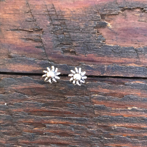 Sterling Silver 'Abstract Floral' Design Stud Earrings